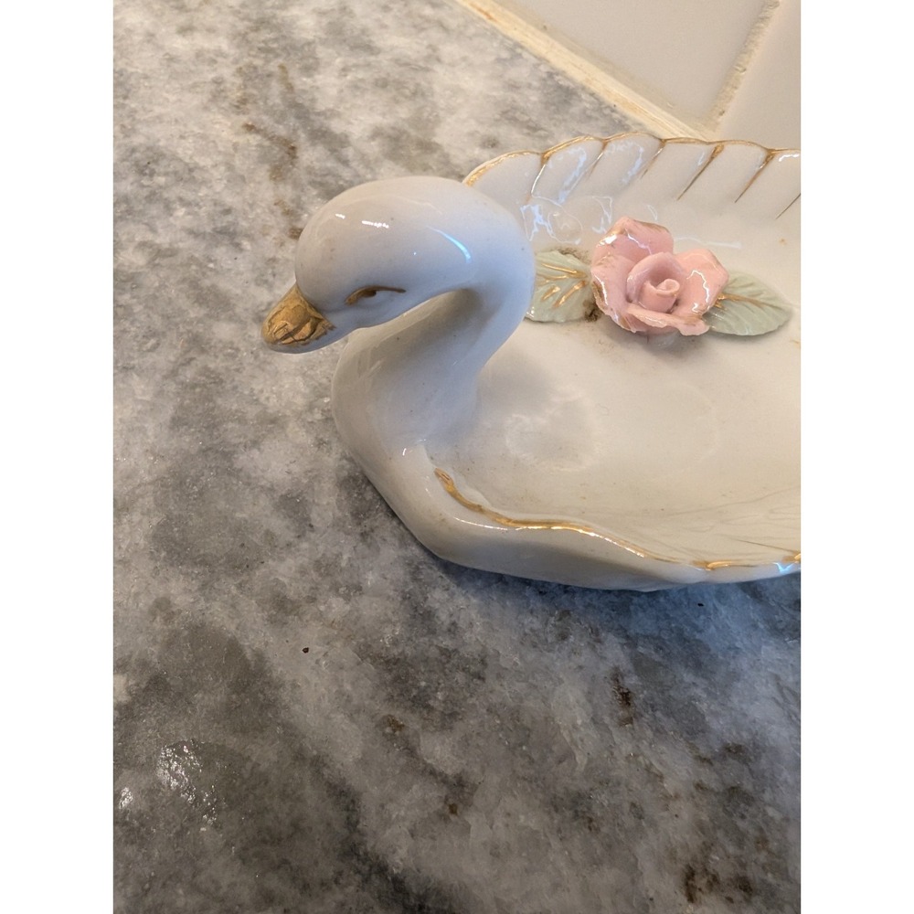 Vintage Swan‎ Trinket Dish With Applied Flowers - Picture 4 of 9